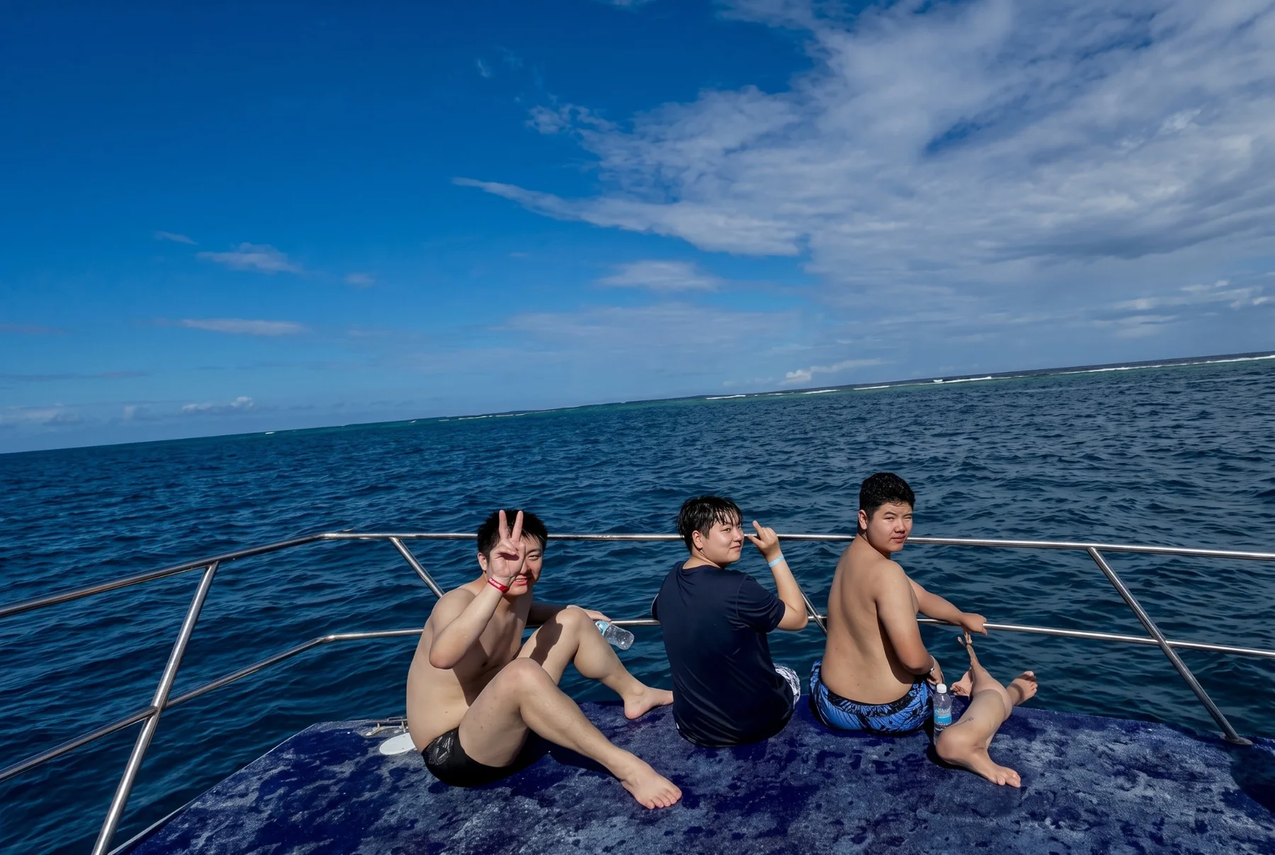 Viajeros en bote